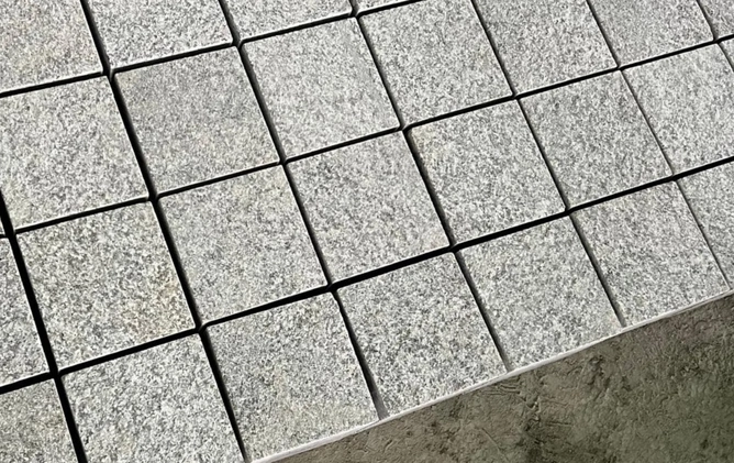Kostka Granitowa 10x10x5cm 7,54m² - Brukowa Cięta Jasnoszara Płomieniowana Stone Grey