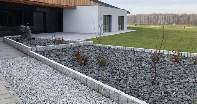 Kora Kamienna Grafitowa Antracytowa 30-50mm, 1000kg - Dekoracyjna do ogrodu, rabatek i ścieżek