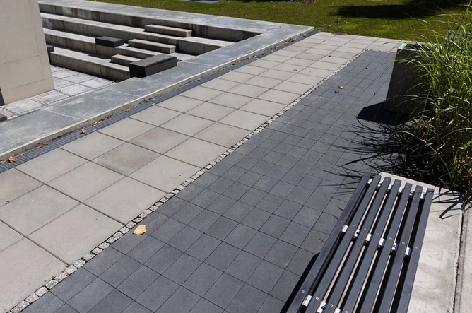 Kostka brukowa Urbanit grafitowy gr. 8cm, Bruk-Bet