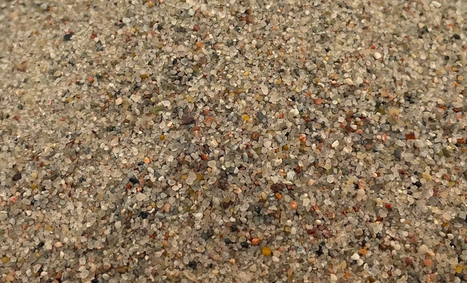 Piasek kwarcowy, suszony 0,5-2,5mm, 1000kg – suszony, czysty, do fug, na lód i zimowego utrzymania nawierzchni