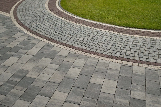 Kostka brukowa Urbanit Wapień Dewoński gr. 8cm Bruk-Bet